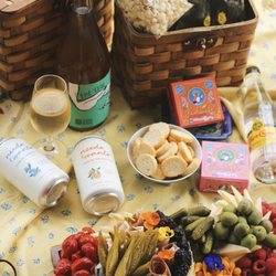 Twin Forks Wine + Provisions - The best picnic ever!