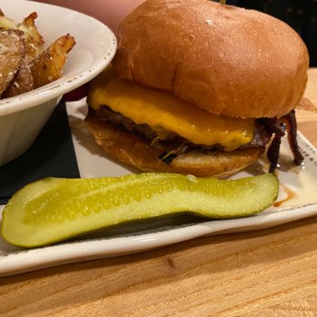 Cobblestone On Main - Bacon cheeseburger - New American Near Me - Webster, New York