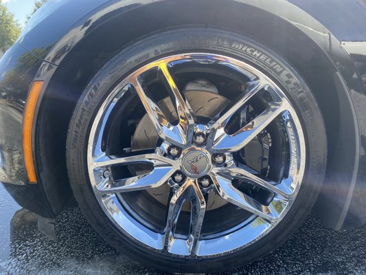 The Express - Exterior Cleaning - Exterior wash only - Tire cleaning, wax, chamois dry, etc