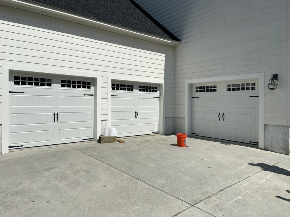 ROCK AND ROLL OVERHEAD DOORS AND MORE Updated May 2024 11 Photos