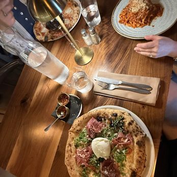 L’Oro Di Napoli - Italian Near Me - Petaluma, California