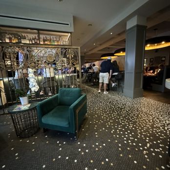 The Pinery - Bar - American Near Me - Orlando, Florida The Pinery - Bar - American Near Me - Orlando, Florida