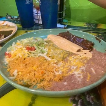 El Tapatio - Enchiladas con Arroz y Frijoles - Mexican Near Me - Page, Arizona