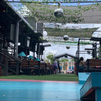 Moonshine Deck - Patio area - American Near Me - Houston, Texas