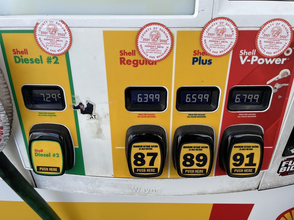 LAKEVILLE SHELL SELF SERVE Updated August 2024 16 Reviews 1001