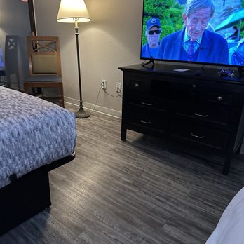 Aqua Beach Inn - Nice clean laminate flooring with a 55 inch flatscreen TV! - Hotels Near Me - Myrtle Beach, South Carolina Aqua Beach Inn - Nice clean laminate flooring with a 55 inch flatscreen TV! - Hotels Near Me - Myrtle Beach, South Carolina