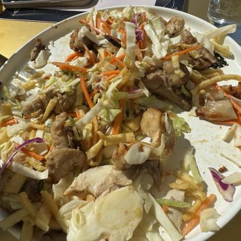 Breaking Dawn Brunch - I mean you see the end of the cabbage butt in there..... for $18.00 you give that? Chicken thigh was dry. - Breakfast & Brunch Near Me - Los Gatos, California