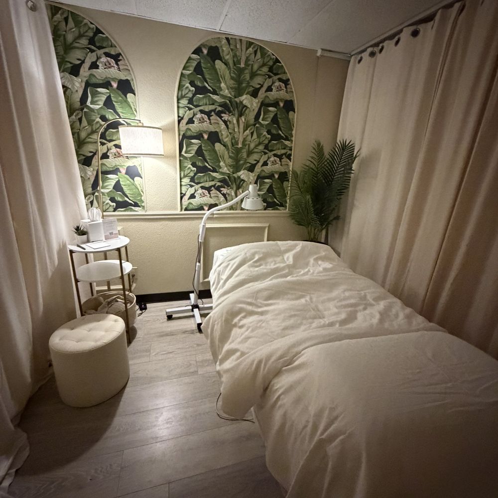 Sage Haven Eastern Medicine - Acupuncture room - Acupuncture Near Me - San Diego, California Sage Haven Eastern Medicine - Acupuncture room - Acupuncture Near Me - San Diego, California
