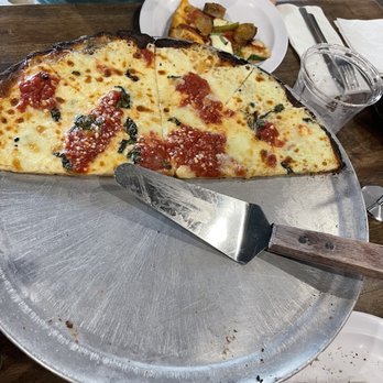 V Pizza + Flask & Cannon - Margherita Classico Cauliflower Pizza - Pizza Near Me - Jacksonville Beach, Florida V Pizza + Flask & Cannon - Margherita Classico Cauliflower Pizza - Pizza Near Me - Jacksonville Beach, Florida