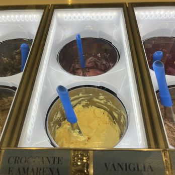 Gelateria del Viale - Ice Cream & Frozen Yogurt Near Me - Roma, RM