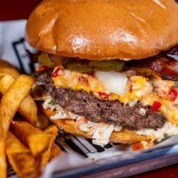 JohnKing Grill & Dueling Pianos