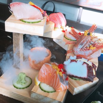 Tamari Bar - Sashimi platter, beautiful presentation and very fresh! I - Izakaya Near Me - Seattle, Washington Tamari Bar - Sashimi platter, beautiful presentation and very fresh! I - Izakaya Near Me - Seattle, Washington
