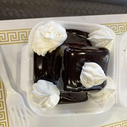 Sugar'n Spice - Hot fudge cake