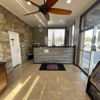 Motel 6 - Motel Hermiston lobby - Hotels Near Me - Hermiston, Oregon Motel 6 - Motel Hermiston lobby - Hotels Near Me - Hermiston, Oregon