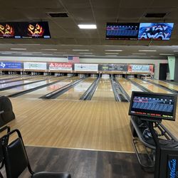 Academy Lanes - 12 Lanes