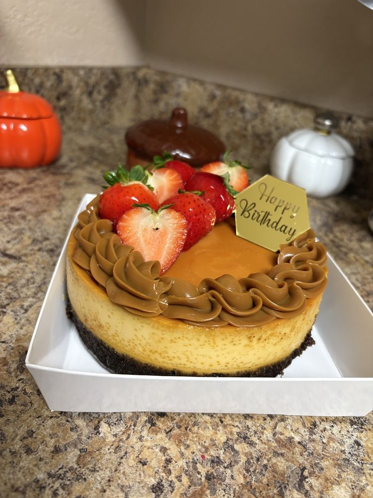 Almitas Bakery Logo