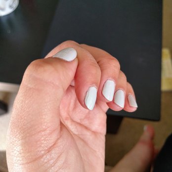 Cambridge Nails and Skin Spa - uneven and blotchy paint on the pointer finger - Skin Care Near Me - Cambridge, Massachusetts