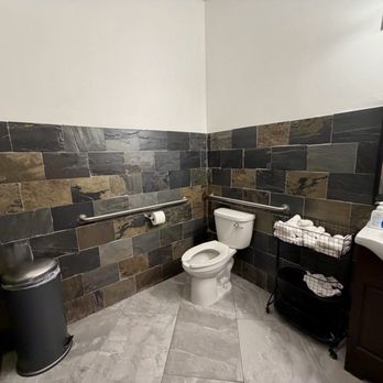 Maque Nail Bar - Clean restrooms - Nail Salons Near Me - Austin, Texas Maque Nail Bar - Clean restrooms - Nail Salons Near Me - Austin, Texas