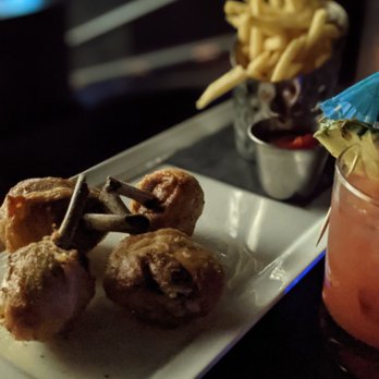 IPIC Theaters - Keto chicken wings w/ side of fries - Cinema Near Me - Atlanta, Georgia IPIC Theaters - Keto chicken wings w/ side of fries - Cinema Near Me - Atlanta, Georgia