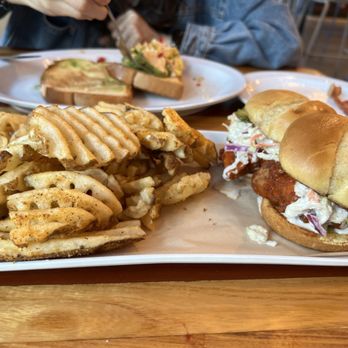 Treylor Park - Buffalo Chicken sliders - Diners Near Me - Savannah, Georgia