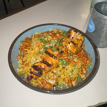 Botiwalla by Chai Pani - Salad bowl with Chicken Tikka - Indian Near Me - Raleigh, North Carolina Botiwalla by Chai Pani - Salad bowl with Chicken Tikka - Indian Near Me - Raleigh, North Carolina