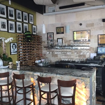 Fifi's Seafood Restaurant - Bar area - Seafood Near Me - Miami Beach, Florida Fifi's Seafood Restaurant - Bar area - Seafood Near Me - Miami Beach, Florida