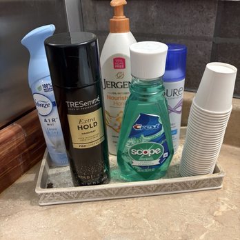 Haue Valley - Women's bathroom toiletries - Venues & Event Spaces Near Me - Pacific, Missouri