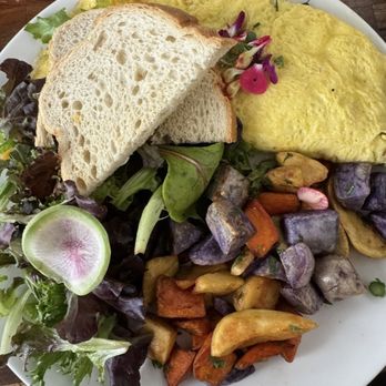 Lapisara Eatery - Garden Omelette - Breakfast & Brunch Near Me - San Francisco, California Lapisara Eatery - Garden Omelette - Breakfast & Brunch Near Me - San Francisco, California