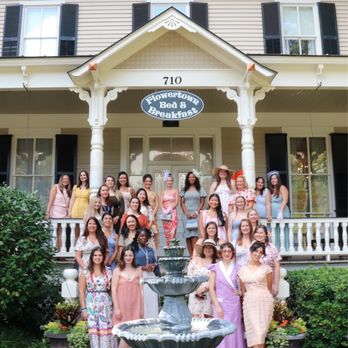 Flowertown Bed and Breakfast - Tea party guests on the front stairs - Bed & Breakfast Near Me - Summerville, South Carolina