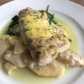 Bluewater Boathouse Seafood Restaurant Coronado - Lemon pepper Mahi mahi escalloped potato's and steamed spinach - Seafood Near Me - Coronado, California