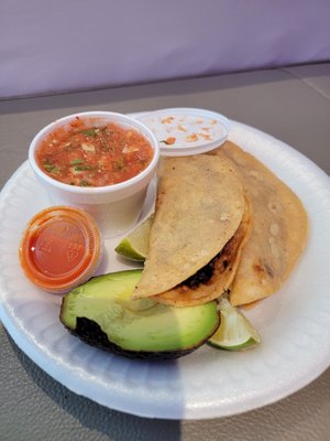 Mariscos Jalisco by null