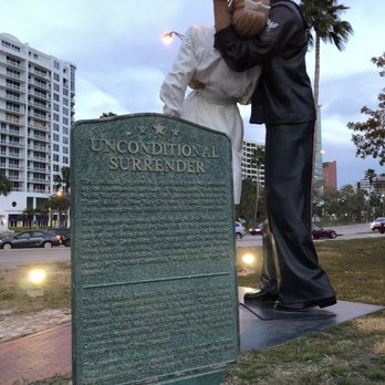 Unconditional Surrender - Plaque and statue - Landmarks & Historical Buildings Near Me - Sarasota, Florida Unconditional Surrender - Plaque and statue - Landmarks & Historical Buildings Near Me - Sarasota, Florida