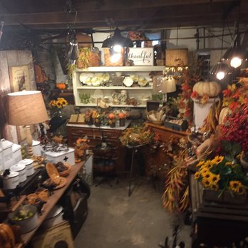 Tattered Tulip - Tattered tulip - Antiques Near Me - Lockport, New York