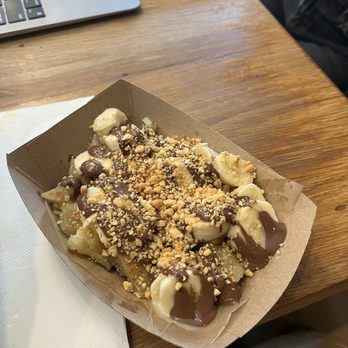 Three Monkeys - Banana nutellla roti - Thai Near Me - Santa Barbara, California