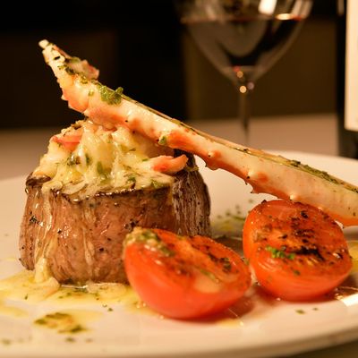 Fleming's Prime Steakhouse & Wine Bar by null