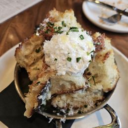 White Truffle Garlic Bread