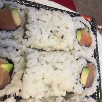 Chen's Kitchen - Alaska (salmon, avocado, cucumber) - Chinese Near Me - Towson, Maryland