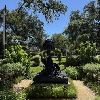 The Contemporary Austin - Laguna Gloria - Sculpture - Museums Near Me - Austin, Texas The Contemporary Austin - Laguna Gloria - Sculpture - Museums Near Me - Austin, Texas