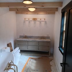 JR's Painting - New post and beam
3/26