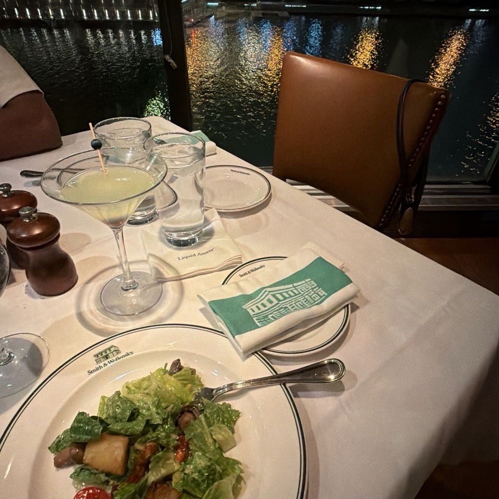 Smith & Wollensky - Chicago - Steakhouses Near Me - Chicago, Illinois Smith & Wollensky - Chicago - Steakhouses Near Me - Chicago, Illinois