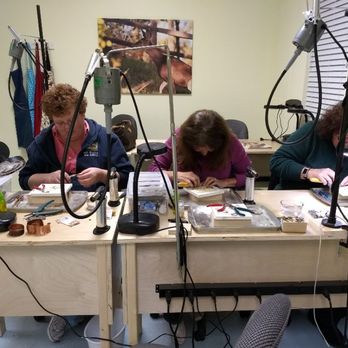 Creator Haven - Beginning earrings class - Arts & Crafts Near Me - Watsonville, California Creator Haven - Beginning earrings class - Arts & Crafts Near Me - Watsonville, California