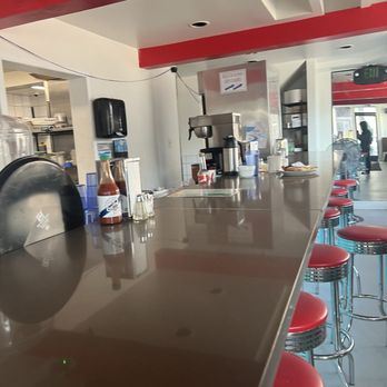 Leo's Diner - Diners Near Me - Oakland, California
