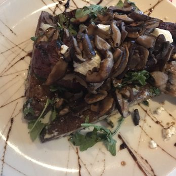 Cutters Crabhouse - Sirloin w/wild mushrooms - Seafood Near Me - Seattle, Washington