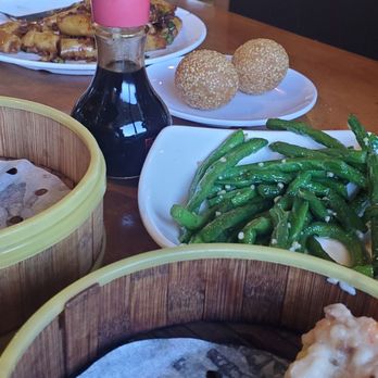 Top Gun Seafood Restaurant - Shui Mai, shrimp ball, green beans, sesame ball - Seafood Near Me - Bellevue, Washington Top Gun Seafood Restaurant - Shui Mai, shrimp ball, green beans, sesame ball - Seafood Near Me - Bellevue, Washington