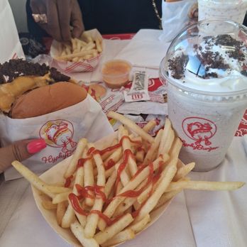 Hyphy Burger - Hyphy burger with fries, fruity pebble milkshake and oreo milkshake - Burgers Near Me - Oakland, California