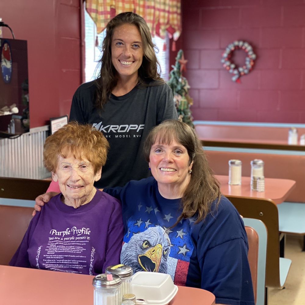 Double D Diner - three women sitting at a table - Diners Near Me - Oakland City, Indiana