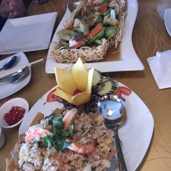 Present Restaurant - Fried rice and pan fried noodles - Vietnamese Near Me - Falls Church, Virginia