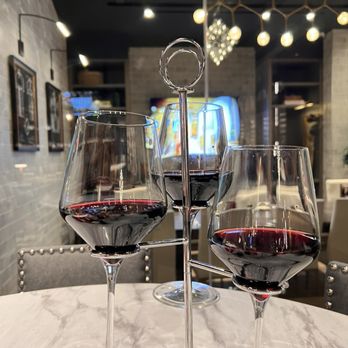 Smashing Grapes - Red wine flight - Wine Bars Near Me - Columbia, Maryland Smashing Grapes - Red wine flight - Wine Bars Near Me - Columbia, Maryland