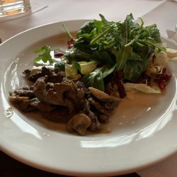 Holschenböhl - Salat mit Entenleber.