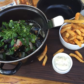 Chambar - Coquotte - Belgian Near Me - Vancouver, British Columbia